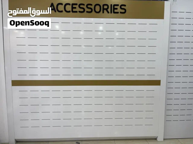 فترينات لعرض الهواتف والكماليات استعمال النظيف كما موضح في الصور