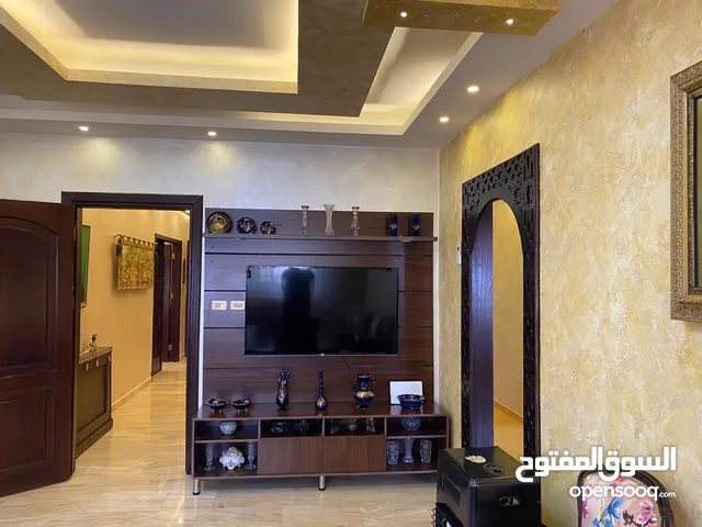 305m2 3 Bedrooms Apartments for Sale in Amman Deir Ghbar