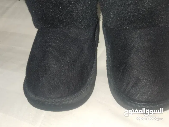 بوت برقبه فرو شتوى اطفال بناتى بحاله الجديد بسعر لقطه وفرصه