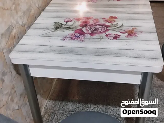 السلام عليكم عدي هذا ميز اريده  وبي مجال ستوني ماخذته  اربع كراسي