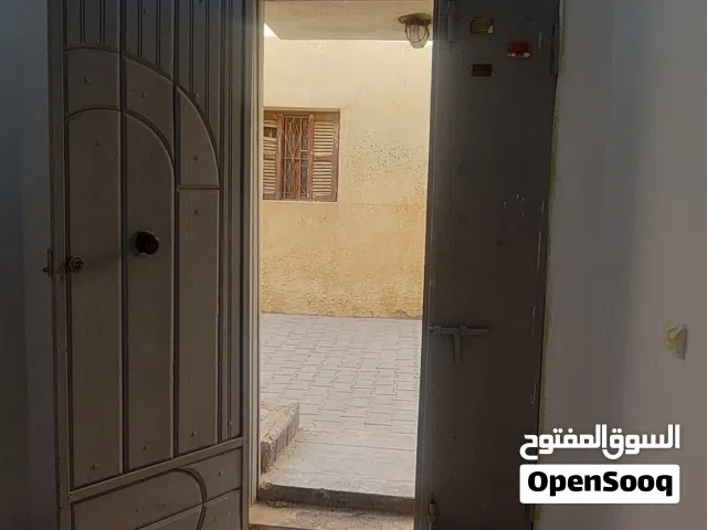 منزل أرضي بي سطح مستقل مطلوب عائله مصريه سودانيه زناته الجديده قرب سيمافرو