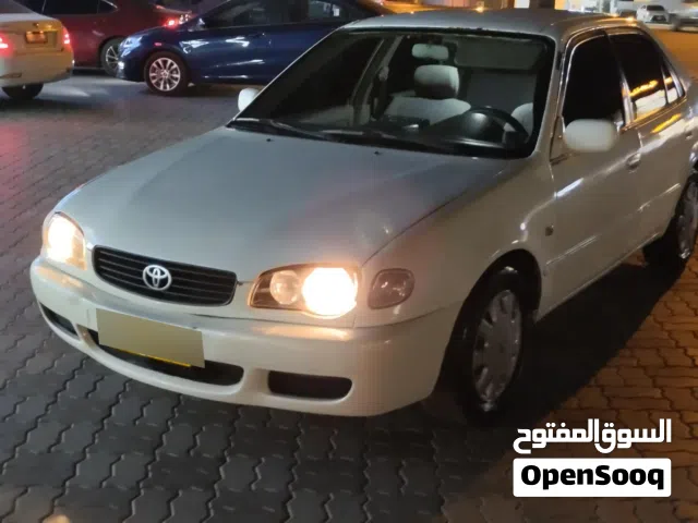 1999 تويوتا كورولا LE