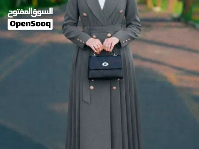 فستان نسائي