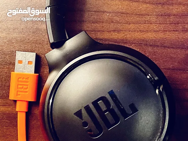 Used wireless headphones JBL