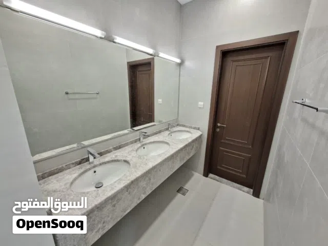 شقه للايجار في *أبوظبي مدينة الرياض*  مكونه  غرفتين وصاله  مطبخ  3حمامات  الميزات الرئيسية:  • تصميم