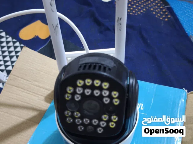 كاميرا مراقبة 4G PTZ مع شريحة SIM ورؤية ليلية وتحكم بالموبايل