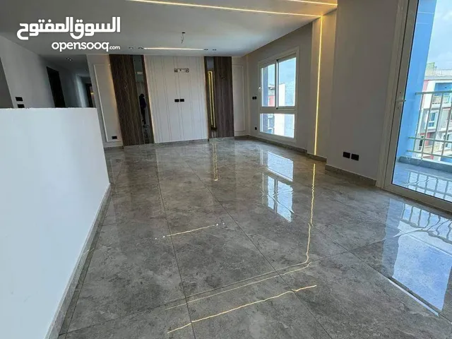 161 m2 3 Bedrooms Apartments for Sale in Cairo Fifth Settlement