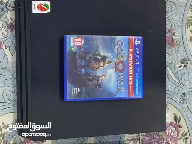 PlayStation 4 pro and controller and 3 discs بلايستيشن 4 برو مع كنترولر و ثلاث العاب.