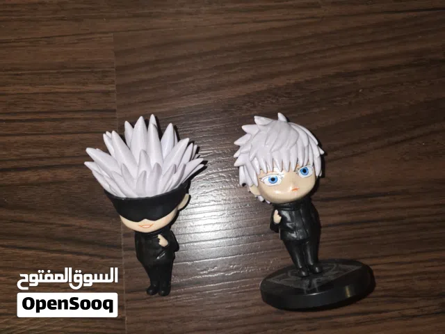 Two Gojo Satoru Mini Figures (With and without Blindfold), one Figure includes a stand & one doesn't