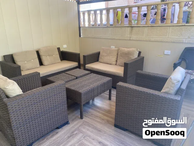 فرش كنب راتان سبع مقاعد للبيع الفرش وليس الكنب