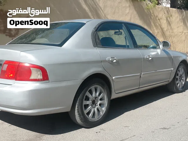 2005 Kia Optima Standard