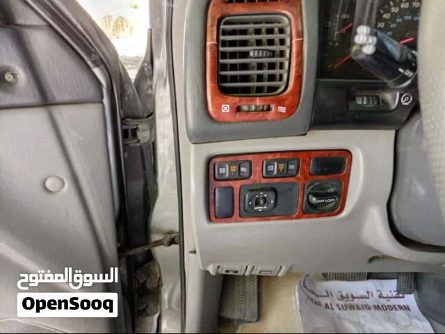 1999 تويوتا لاند كروزر VXR