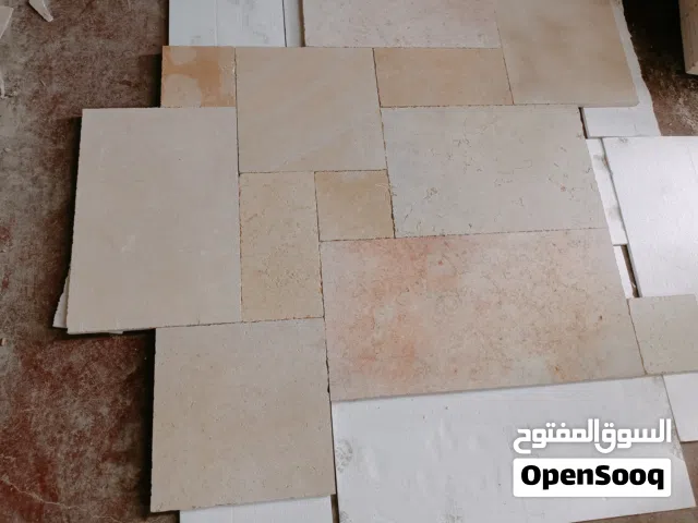 حجر ارضيات معتق