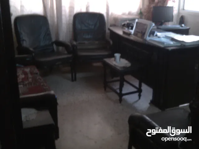للبيع مكتب يصلح للسكن او عيادة او كوافير