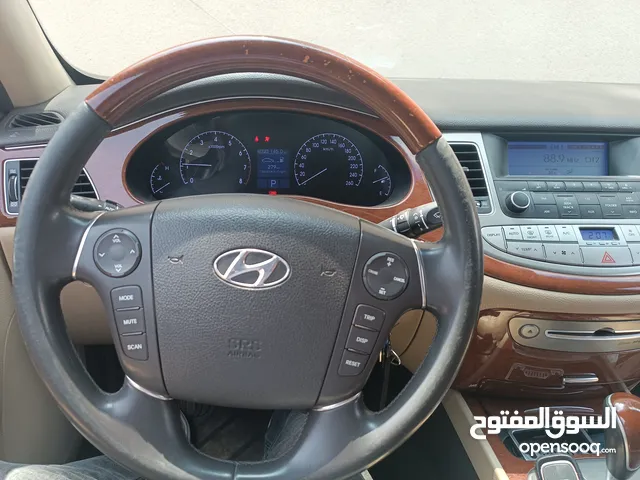 هيونداي جينيسس 2013
