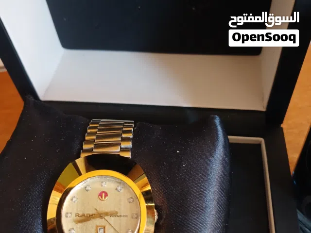 ساعه رادو اصليه بحاله ممتازه مرصعه بالاماس  مع كرتونه  سبب البيع التغير فقط الفحص لدى الشركه