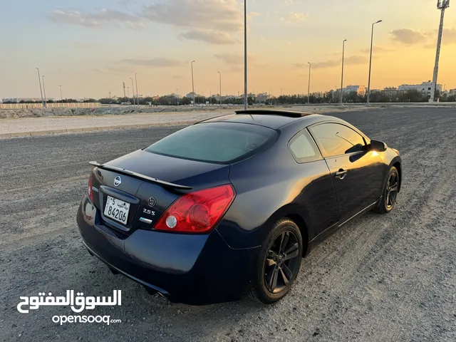 Used Nissan Altima in Farwaniya