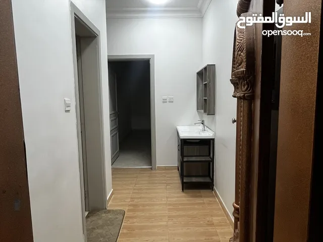150 m2 3 Bedrooms Apartments for Rent in Al Riyadh Al Wadi