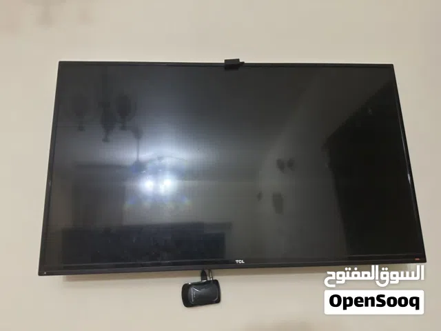 شاشة tcl مو سمارت معها رسيفر