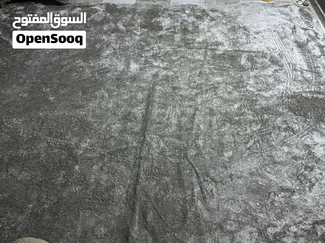 موكيت تركي جودة ممتازة و ثقيل نظيف سبب البيع عدم الحاجة