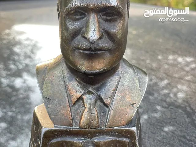 تمثال عمره 75 سنه لجمال عبد الناصر