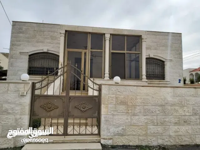 160 m2 4 Bedrooms Townhouse for Rent in Amman Shafa Badran