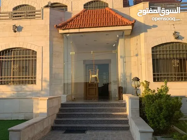 440 m2 More than 6 bedrooms Villa for Sale in Madaba Al-Faisaliyyah