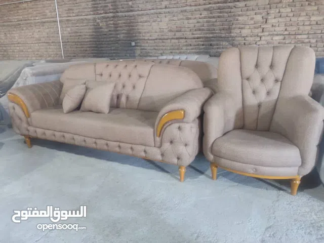 أريكة مريحة وكلاسيكية من إنتاج عزما   اشتري منك