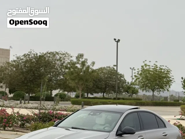 2024 مرسيدس بنز الفئة-C C 300