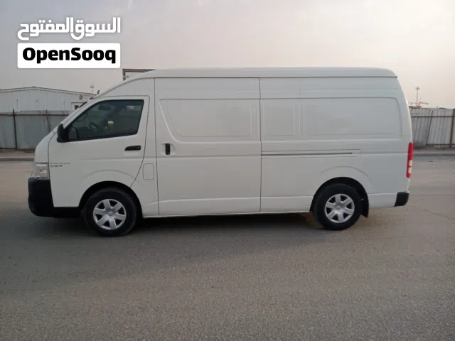 2022 تويوتا هايس Standard