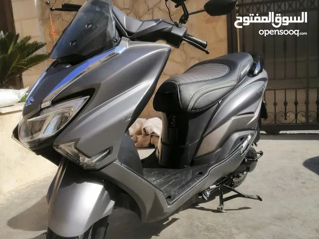 سكوتر سوزوكي بيرجمان