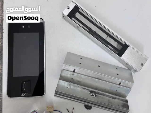 للبيع جهاز بصمة ووجه احترافي للتحكم في الدخول
