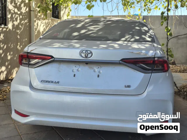 تويوتا كورولا محليه صفار 2023