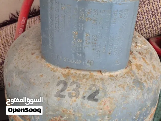 أسطوانة غاز نادر. سلندر مع منظم