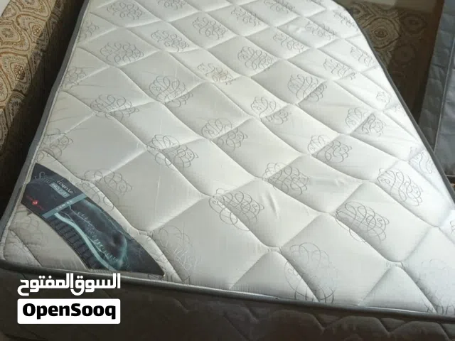 سرير طبي بحاله جيده