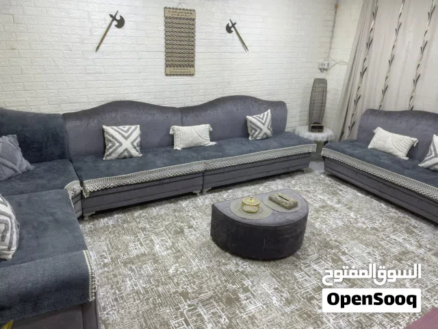للبيع كنفات مجلس كاملة بحالة مرتبة ونظيفة جداً