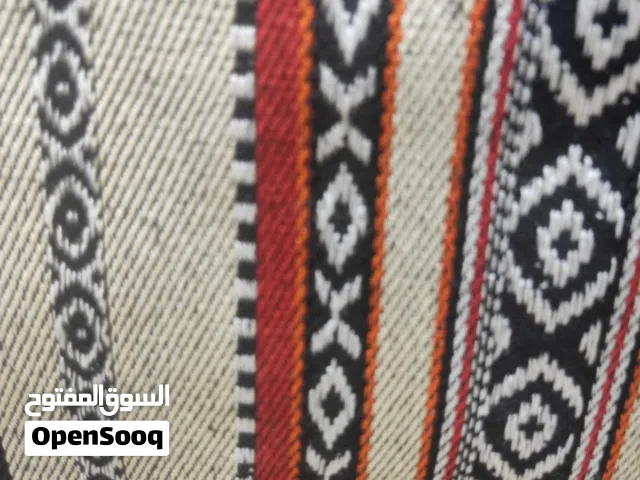 أقمشة  (السدو )  التراث خامات متينه و جودة عاليه وألوان مميزه مثالية الجلسات الخارجيه