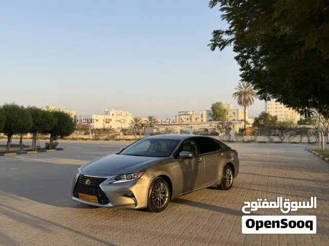 للبيع LexusES2018