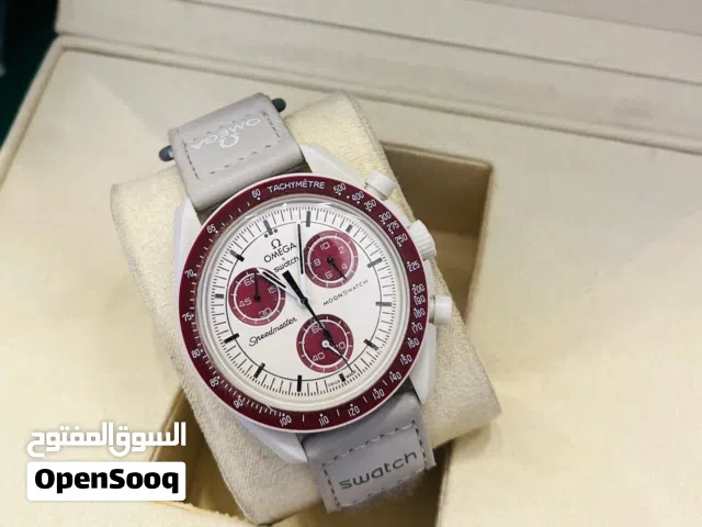 تصميم مستوحى من التعاون العالمي بين Omega و Swatch ساعة جمعت الفخامة مع الروح الشبابية بستايل جريء