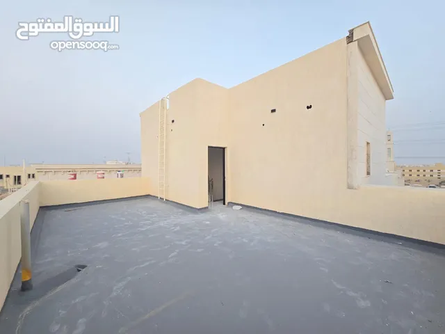 للبيع فيلا فاخرة جداً في الياسمين بموقع استراتيجي مقابل المسجد مباشرة وبجوار جميع الخدمات الأساسية م