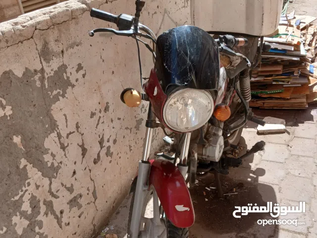 سيكل بجاج  بوكسر موديل 2014 بحاله  ممتازه للتواصل  واتس او علي نفس الرقم