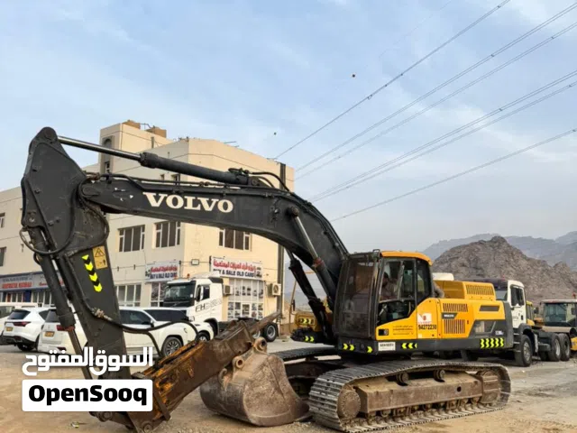 فولفو حفار موديل 2014 للبيع باكت و بريكر