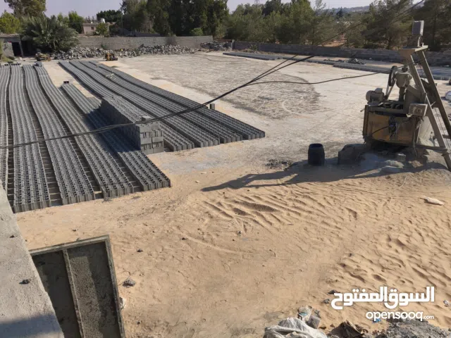 قطعة أرض تجارية على الرئيسي سريع وادي الربيع