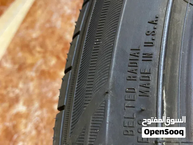 تك.  تاير فالكن امريكي USA حجم 18/45/235 تاجر جديد جدا اجة  بي ركعة وحدة بس