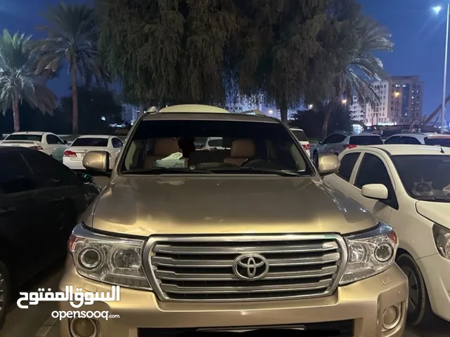 لاند كروزر 2011 للبيع