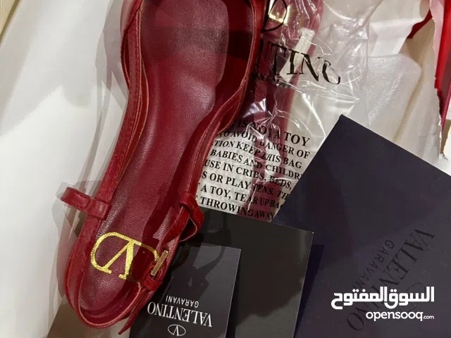 New with box with papers with dust bag .. 36 and fig also 37 .. sale emergency