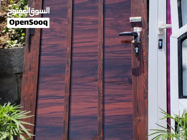*سامي الصريب  لجميع أعمال الألمنيوم والدربزين والديكورات شارع الثلاثين جوار محطه اليمن اليوم