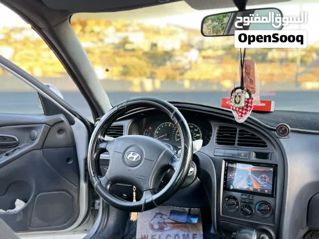 2002 هيونداي النترا GL