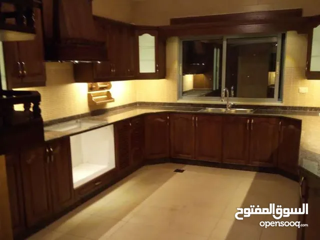 221 m2 4 Bedrooms Apartments for Rent in Amman Marj El Hamam
