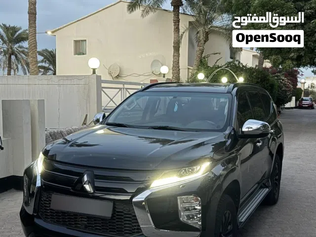 Mitsubishi Montero Sport 2023 - Black Edition